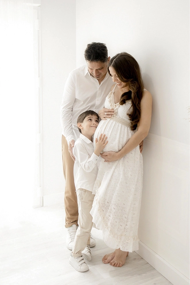 Photo d'une famille lors d'une séance photo avec Tiana Photographe à Toulouse