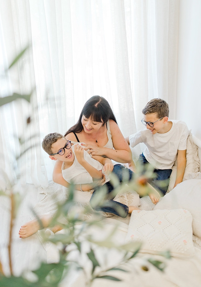 Séance photo d'une jolie mère lors d'une séance fêtes des mères avec Tiana Photographe Toulouse