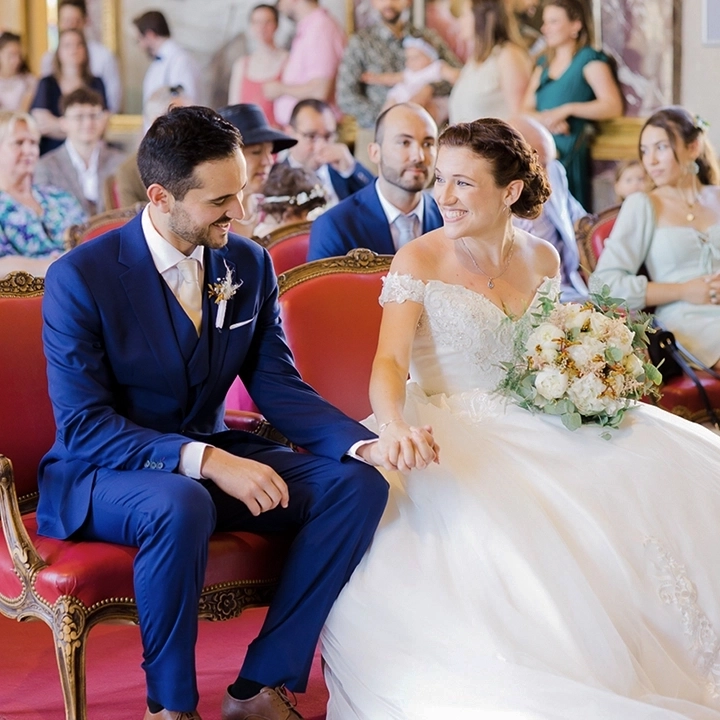 Photo de couple à la Mairie capitole à Toulouse